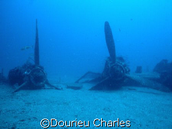 a P38 lighting wreck sunk in 1945, 40m deep by Dourieu Charles 